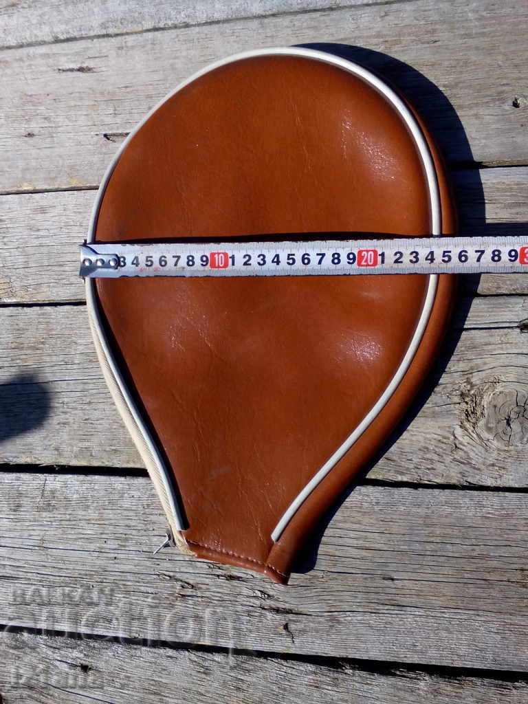 Livrarea Husa veche pentru rachetă de tenis