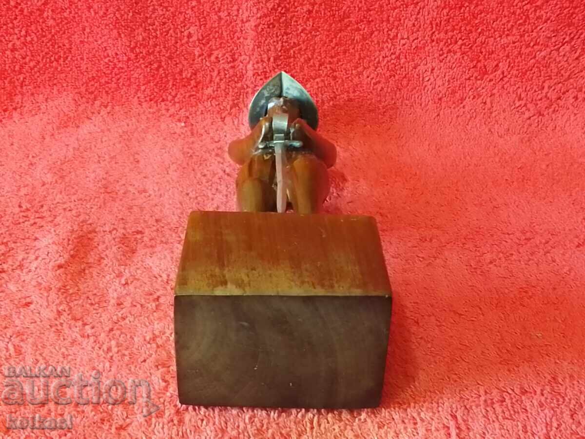 Wood carving Man Warrior Conquistador Sword and hat silver - 7 Wood carving Man Warrior Conquistador Sword and hat silver - 7