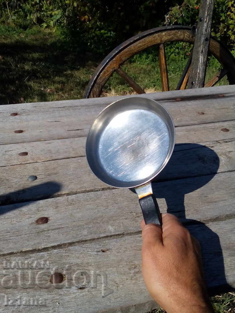 Δημοπρασία Παλιό ανοξείδωτο τηγάνι, ανοξείδωτο Δημοπρασία Παλιό ανοξείδωτο τηγάνι, ανοξείδωτο