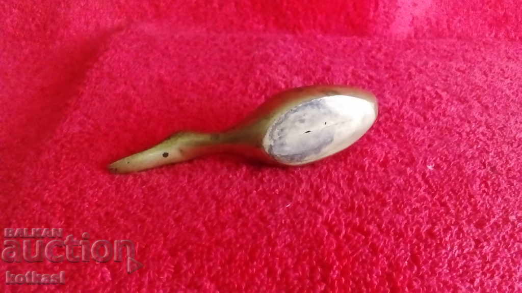 Παράδοση Παλιά μεταλλική μπρούτζινη πάπια Παράδοση Παλιά μεταλλική μπρούτζινη πάπια