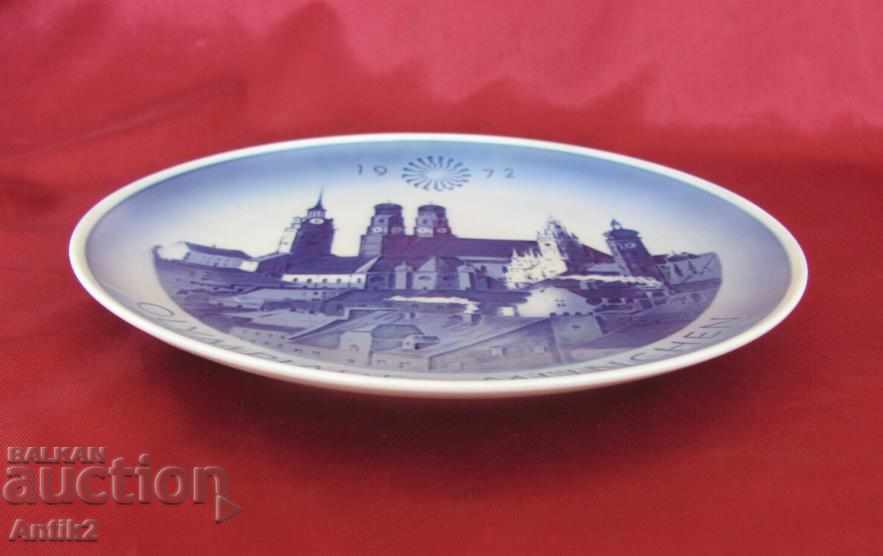 Auction  1972 Decorative Souvenir Plate of the Munich Olympics