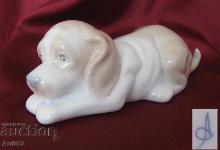 Figurină veche de porțelan - câine Rusia