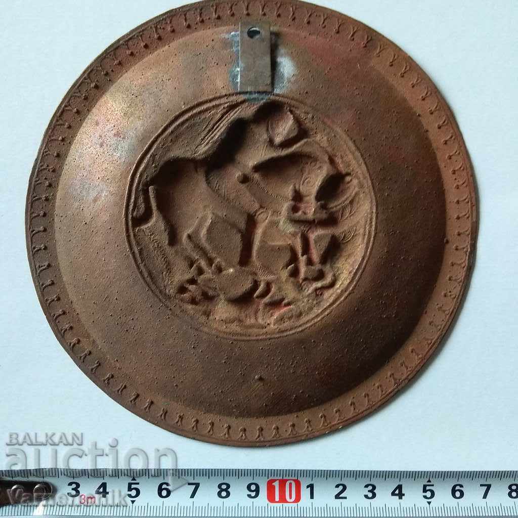 Auction Handmade copper plate with inlaid scenes Auction Handmade copper plate with inlaid scenes