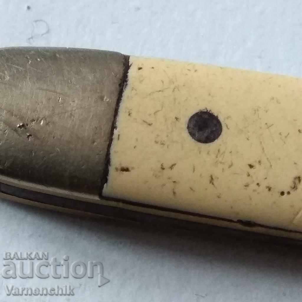 Delivery of An old pocket knife made in Bulgaria before 1940 Delivery of An old pocket knife made in Bulgaria before 1940