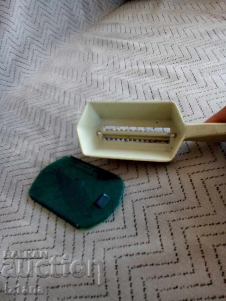 Стар инструмент за чистене на риба - 6 Стар инструмент за чистене на риба - 6