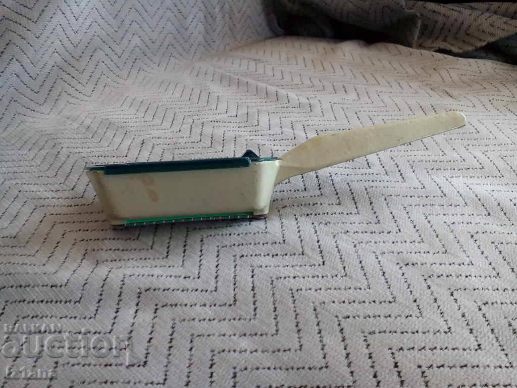 Стар инструмент за чистене на риба Стар инструмент за чистене на риба