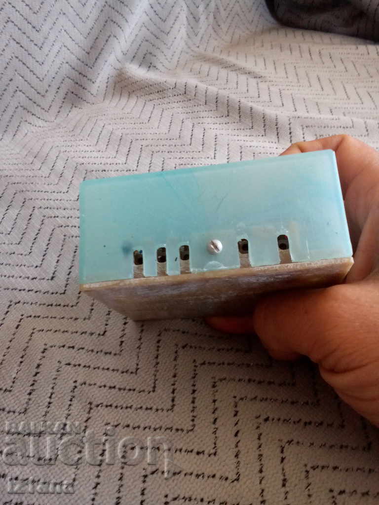 Доставка на Стар звънчев трансформатор Доставка на Стар звънчев трансформатор