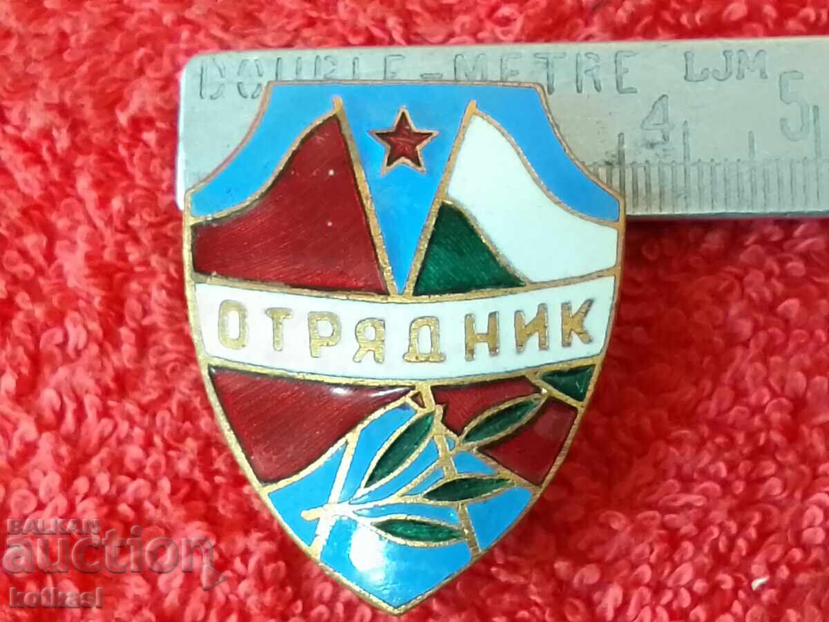 Old social sign badge enamel bronze SOLDIERS on screw Old social sign badge enamel bronze SOLDIERS on screw