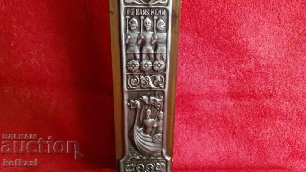 Auction Souvenir wood carving metal panel soldiers Auction Souvenir wood carving metal panel soldiers