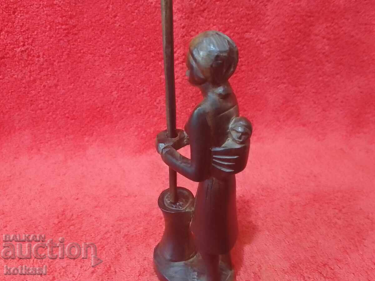 Old wood carving figure of a woman mother with child working - 6 Old wood carving figure of a woman mother with child working - 6