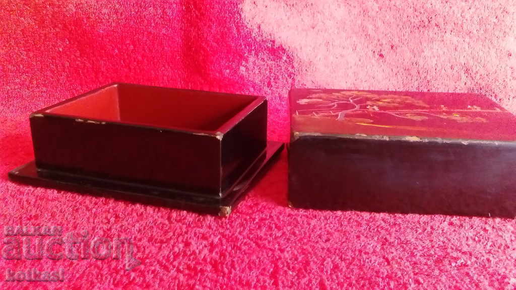 Delivery of Old painted box