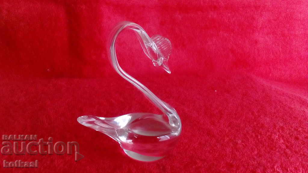 Veche figură a unui cristal de sticlă Swan