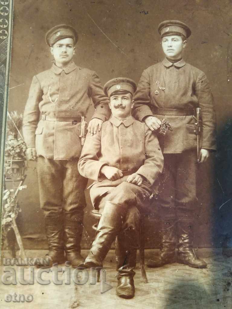 .TARIAN PHOTOGRAPHY CARDBOARD-SABYA, OFFICER, ORDER, SHICK, UNIFORM with price 30.00 BGN | € 15.34 .TARIAN PHOTOGRAPHY CARDBOARD-SABYA, OFFICER, ORDER, SHICK, UNIFORM with price 30.00 BGN | € 15.34