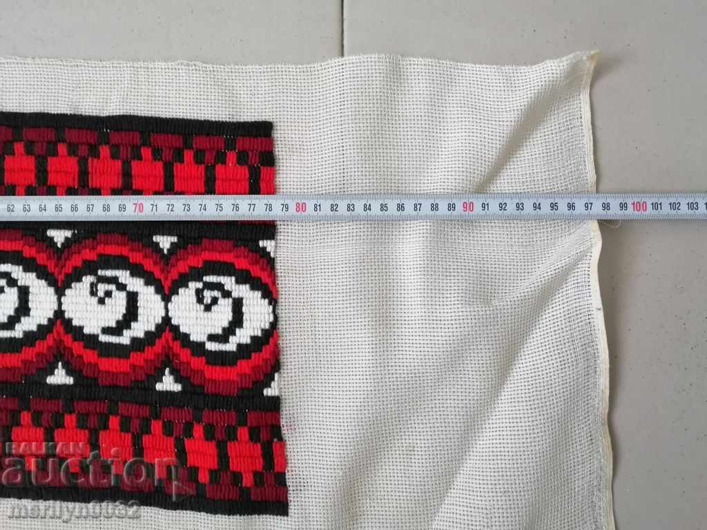 Δημοπρασία Κέντημα για μαξιλαροθήκη κοστουμιών Δημοπρασία Κέντημα για μαξιλαροθήκη κοστουμιών