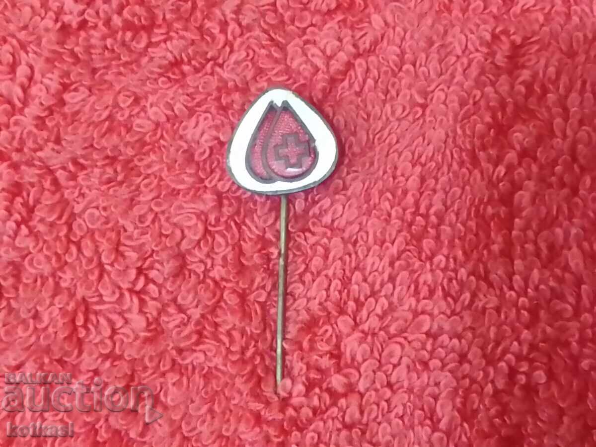 Old enamel badge bronze pin Bulgarian Red Cross Blood Donor - 5 Old enamel badge bronze pin Bulgarian Red Cross Blood Donor - 5