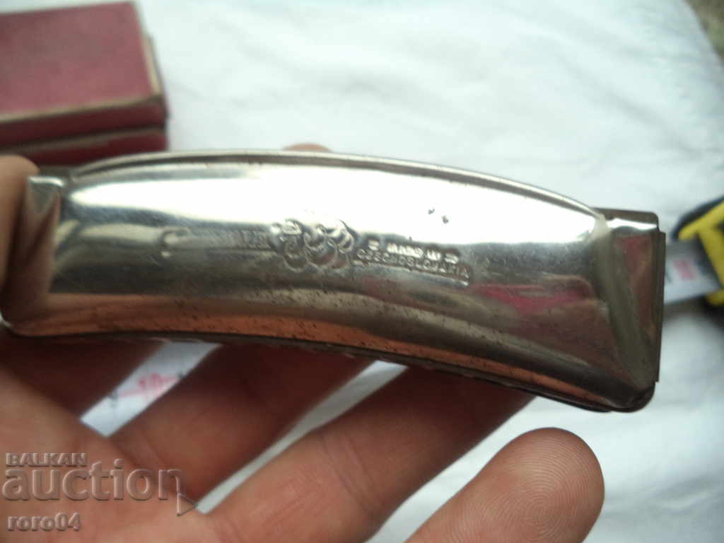 Auction THE THREE GRACES Auction THE THREE GRACES