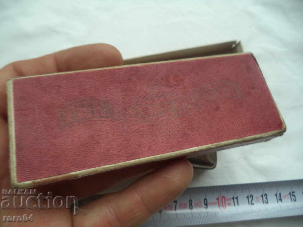 THE THREE GRACES - 5 THE THREE GRACES - 5