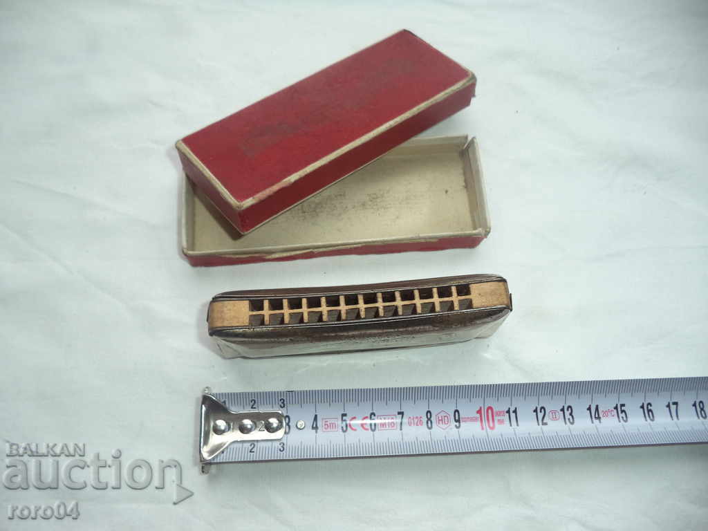 THE THREE GRACES - 6 THE THREE GRACES - 6