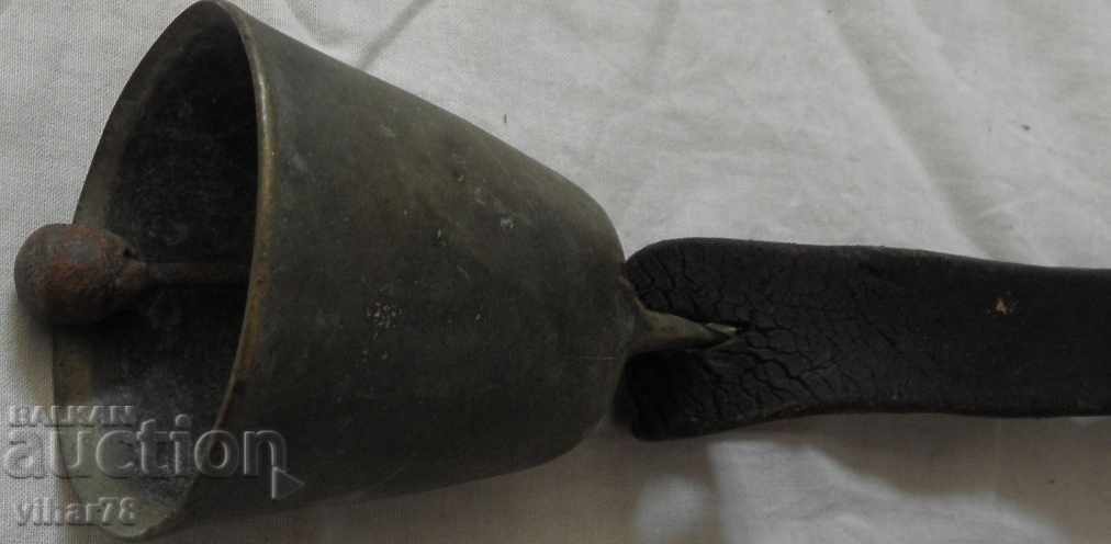 Auction Bronze chan bell Auction Bronze chan bell