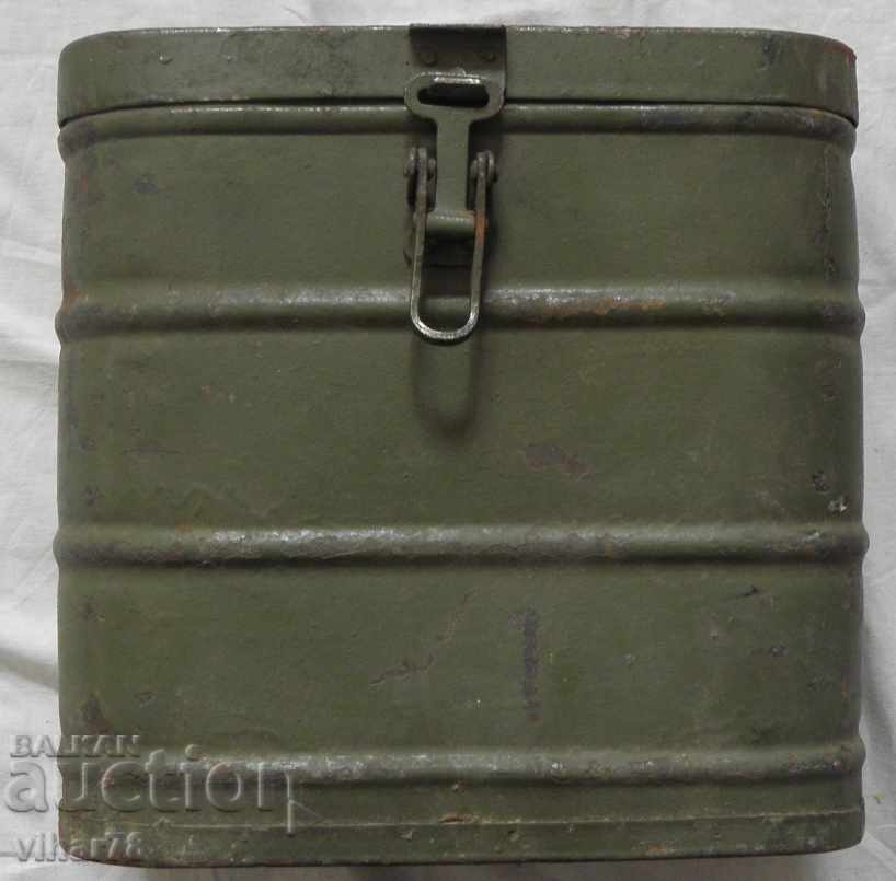 cutie metalică a armatei militare cu preț 49.99 BGN | € 25.56