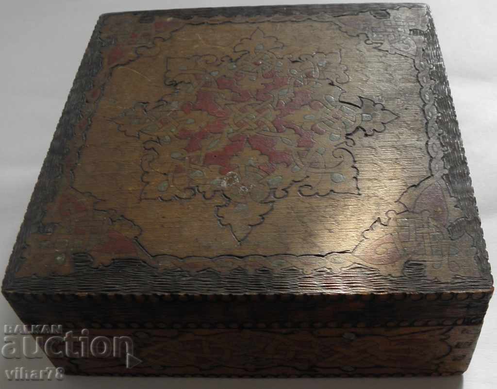 Auction Old wooden box Auction Old wooden box