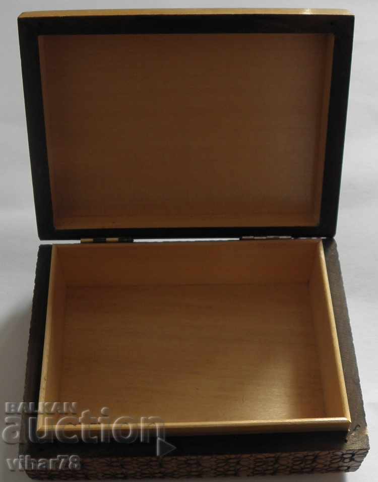 Auction wooden box Auction wooden box