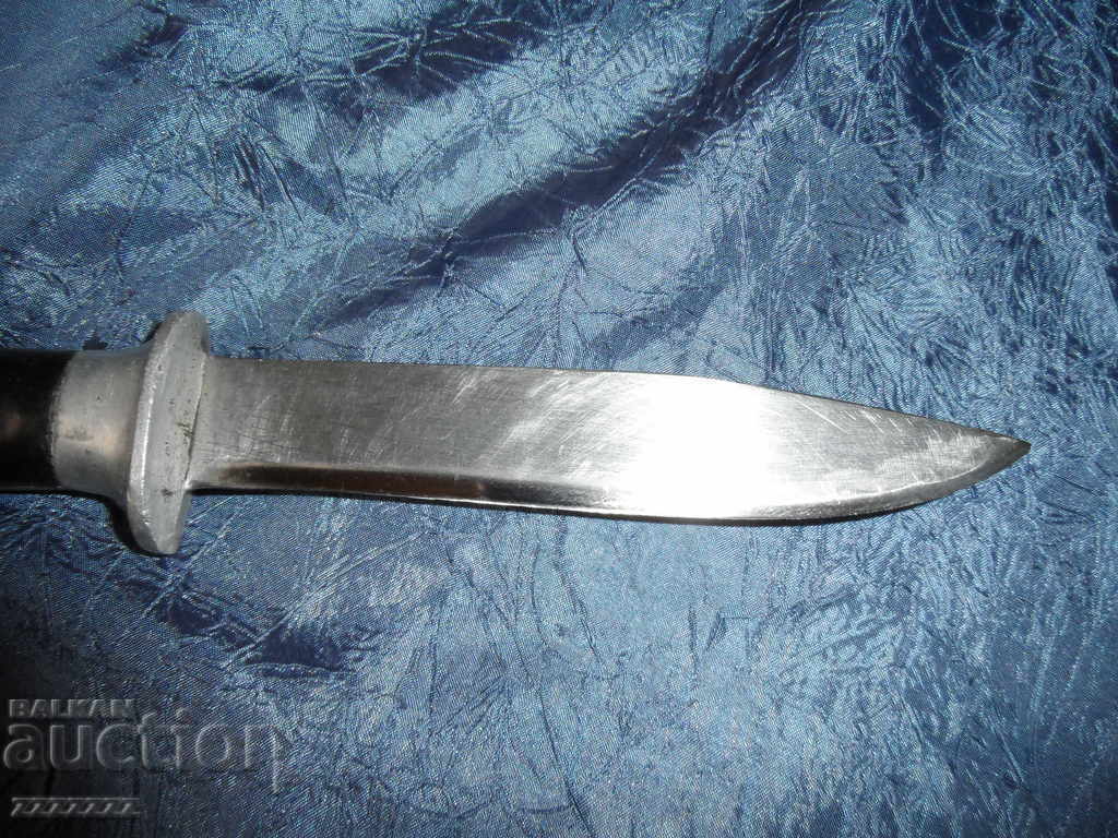 Delivery of Old knife with leather handle Delivery of Old knife with leather handle