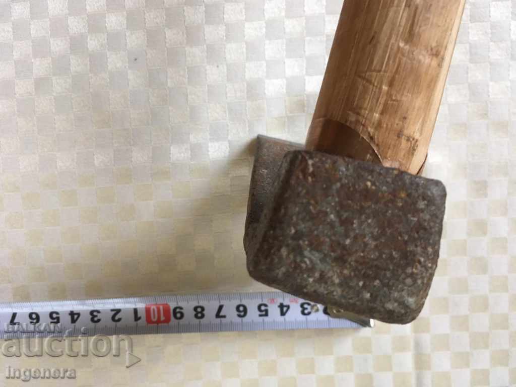 TESLA TESLICHKA HORSES IRON TOOL CHUCK - 5