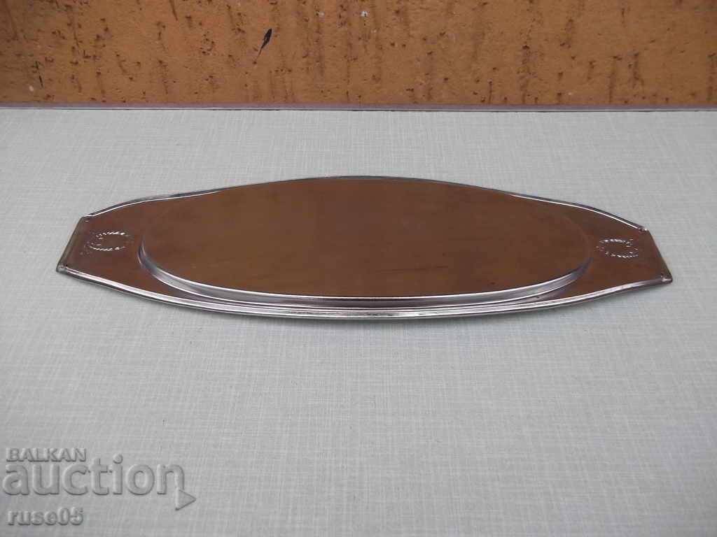 Delivery of The tray is metal Delivery of The tray is metal