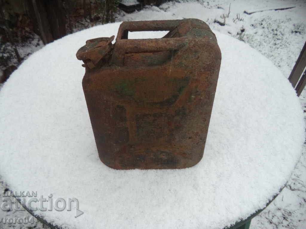 Delivery of OLD SMALL LAMINATED GERMAN FUEL TUBE - WW II Delivery of OLD SMALL LAMINATED GERMAN FUEL TUBE - WW II