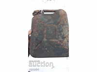 СТАРА МАЛКА ЛАМАРИНЕНА НЕМСКА ТУБА ЗА ГОРИВО - WW II