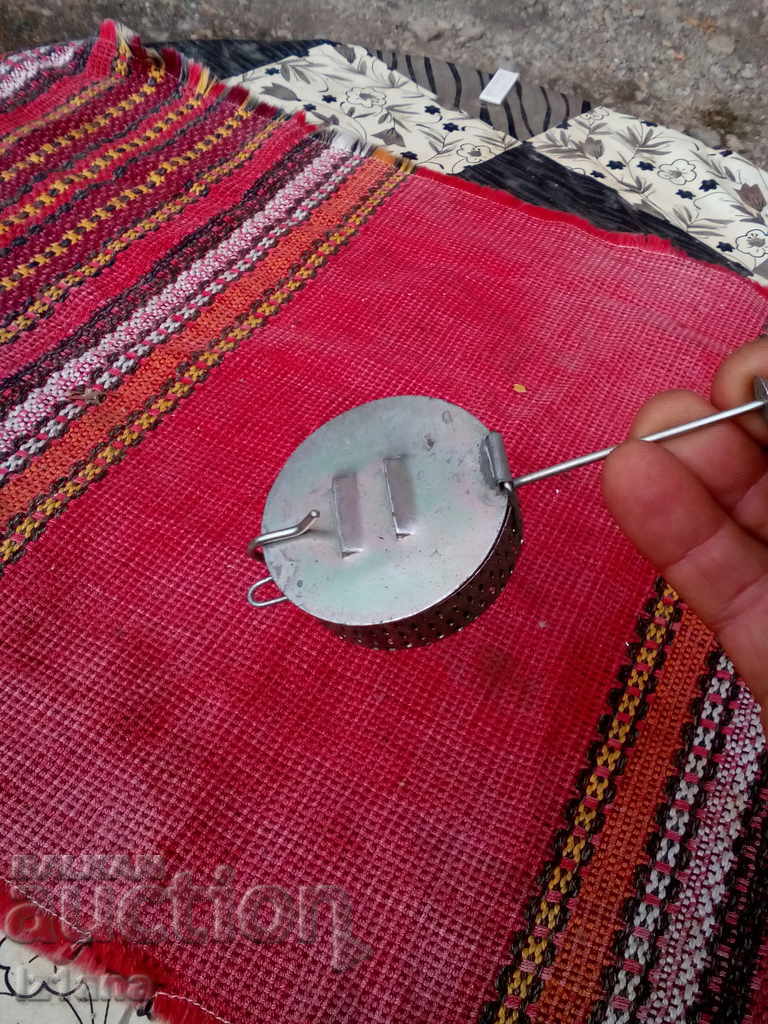 Auction  Old dropper