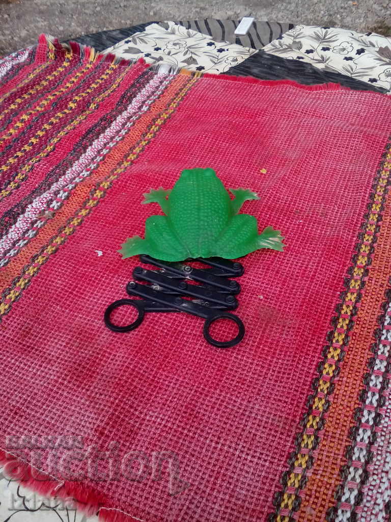 Old toy Frog with price 15.00 BGN | € 7.67