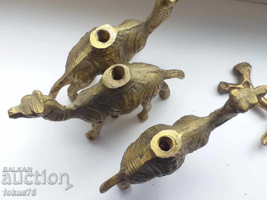 Auction A LOT OF CAMILI MUSCALS BRONZES BRINGING FIGURE Auction A LOT OF CAMILI MUSCALS BRONZES BRINGING FIGURE