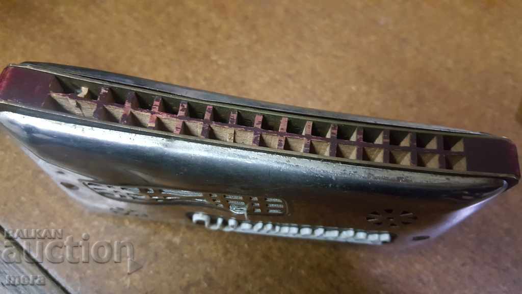 Ancient two-sided harmonica Weltmeister with price 60.00 BGN | € 30.68 Ancient two-sided harmonica Weltmeister with price 60.00 BGN | € 30.68