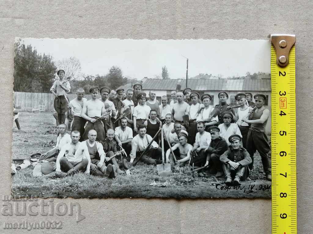 Delivery of Military photo photography portrait Delivery of Military photo photography portrait