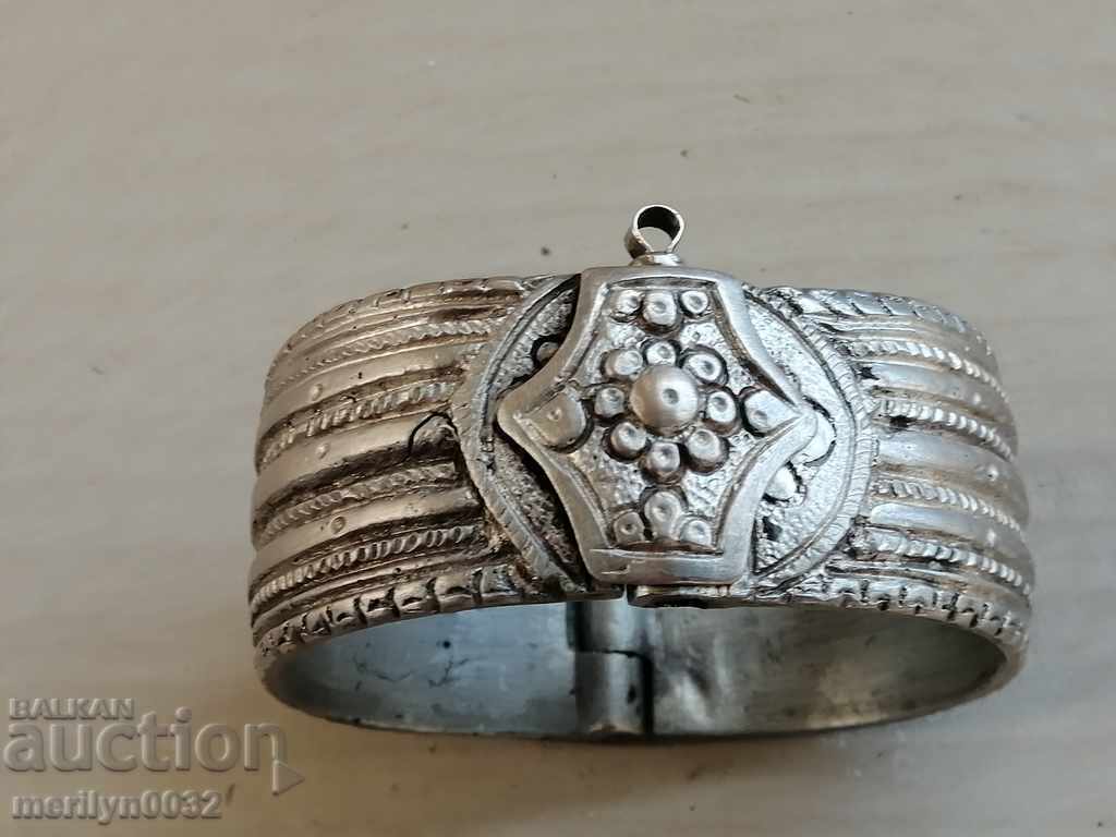 Renaissance silver bracelet, jewelry, jewelry, necklace, ring with price 225.00 BGN | € 115.04 Renaissance silver bracelet, jewelry, jewelry, necklace, ring with price 225.00 BGN | € 115.04