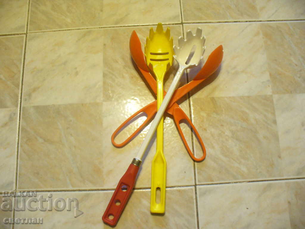 Auction NEW SPAGHETTI AND SALAD SET Auction NEW SPAGHETTI AND SALAD SET
