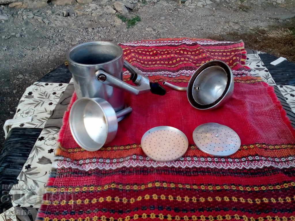 Delivery of An old coffee maker Delivery of An old coffee maker