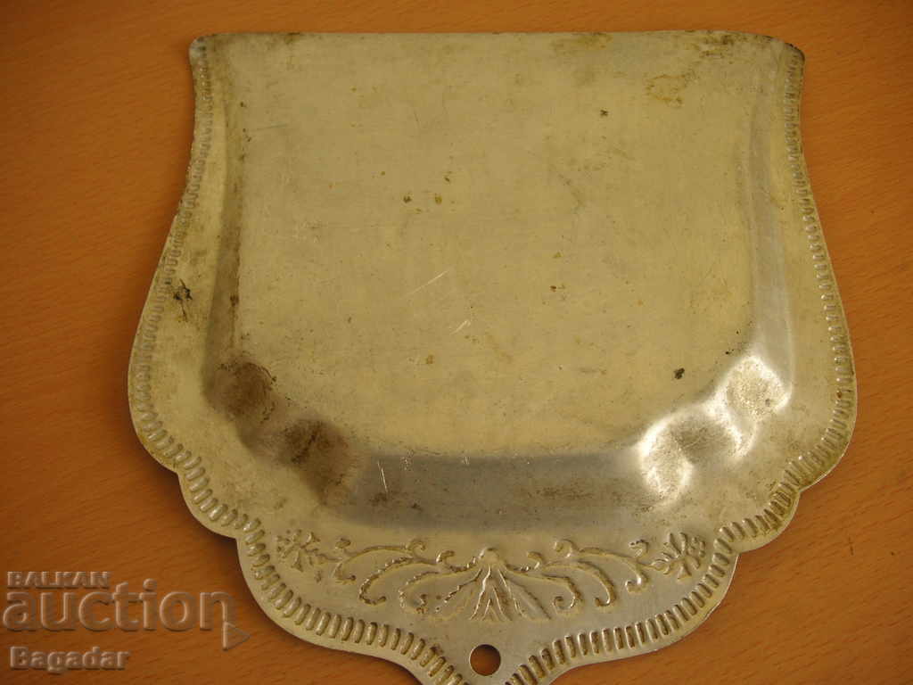 Auction Old royal cleaning shovel with marking Auction Old royal cleaning shovel with marking