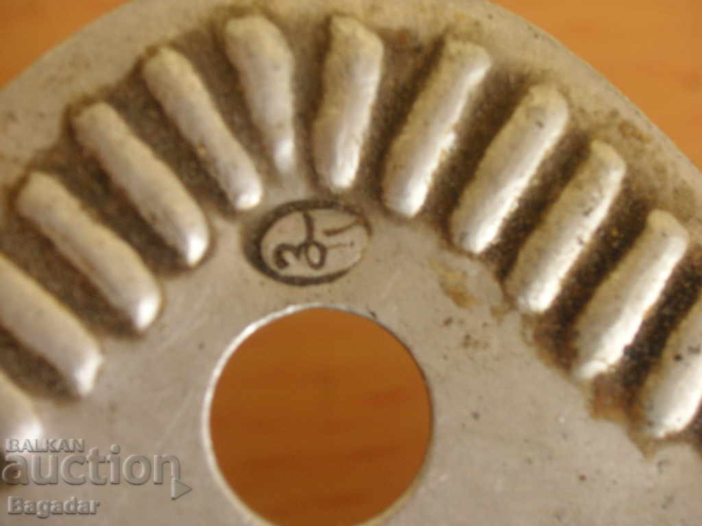 Old royal cleaning shovel with marking - 7 Old royal cleaning shovel with marking - 7