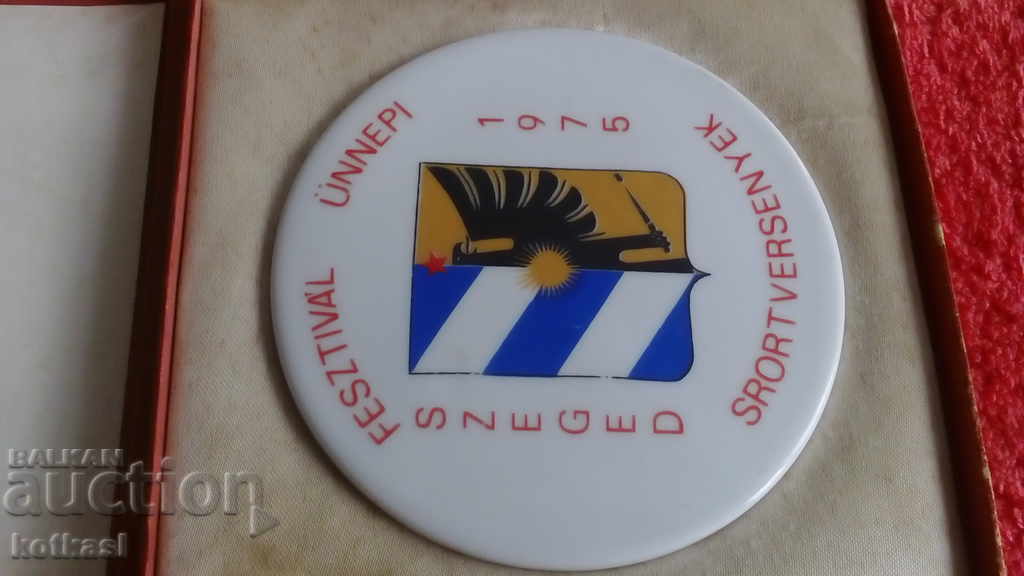 Delivery of Old porcelain plaque box 1975 Festival Hungary