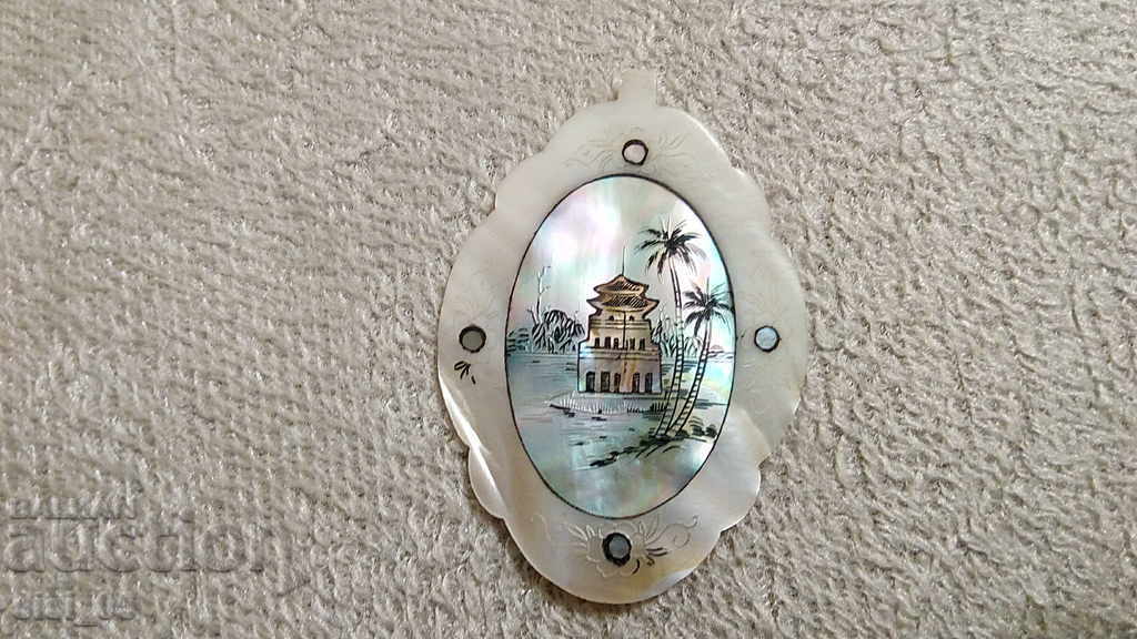 Old pendant, handmade pearl pendant