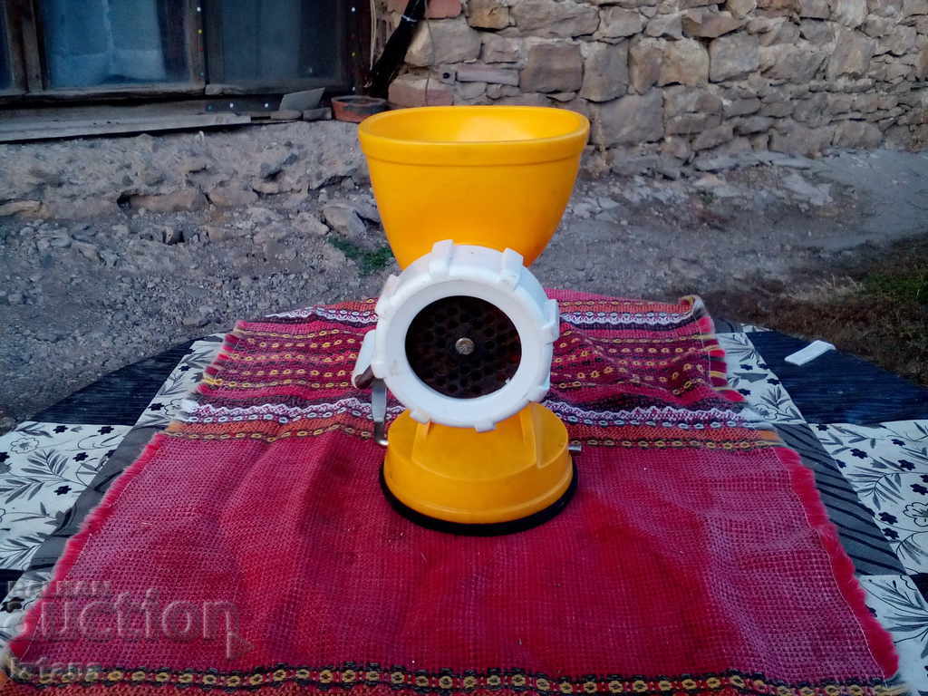 Παλιό μύλο, μύλο, μύλος με τιμή 30.00 BGN | € 15.34 Παλιό μύλο, μύλο, μύλος με τιμή 30.00 BGN | € 15.34