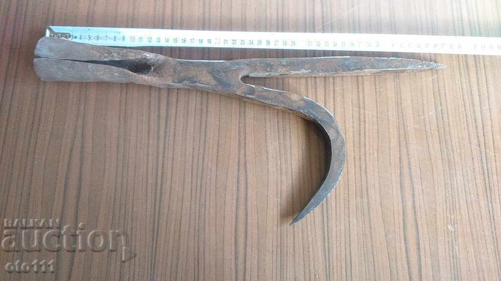 OLD FORGED HARPOON TIP - BOARDING HOOK