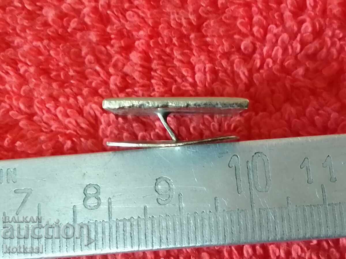 Auction  Old button badge Italian drink AMARO 18 ISOLABELLA