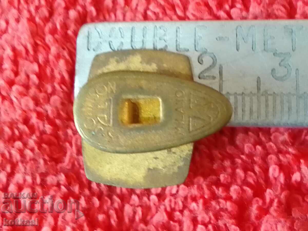 Old button marker UIOOT IUOTO World Tourist Organization with price 21.00 BGN | € 10.74 Old button marker UIOOT IUOTO World Tourist Organization with price 21.00 BGN | € 10.74