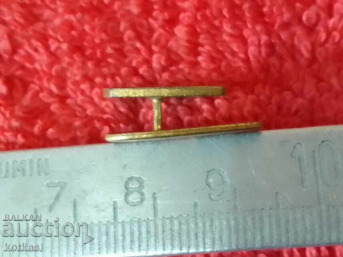 Delivery of Old button marker UIOOT IUOTO World Tourist Organization Delivery of Old button marker UIOOT IUOTO World Tourist Organization