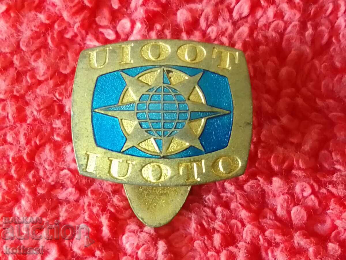 Old button marker UIOOT IUOTO World Tourist Organization - 5 Old button marker UIOOT IUOTO World Tourist Organization - 5