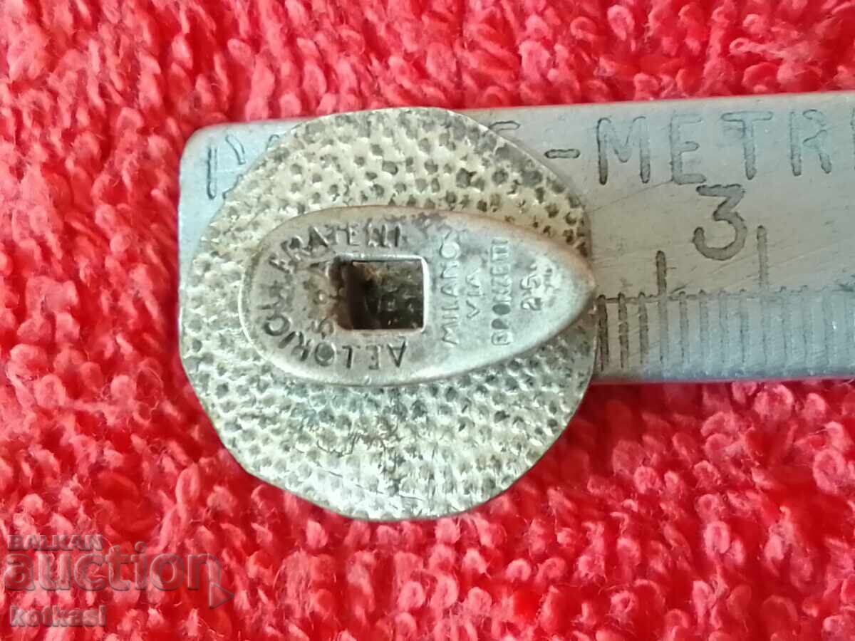 Old button badge BUTONEL VISITOR 4-10 October 1969 Milan with price 12.50 BGN | € 6.39 Old button badge BUTONEL VISITOR 4-10 October 1969 Milan with price 12.50 BGN | € 6.39